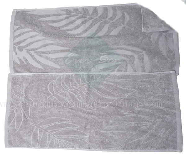 China Bulk Custom Grey cotton towels Jacquard personalized beach towels Supplier